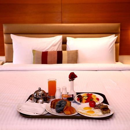 นาฏราช สโรวร ปอร์ติโก Hotel เจฮานซี ภายนอก รูปภาพ